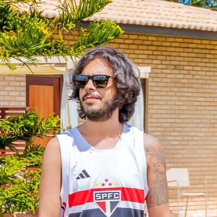 Retrato de Thiago Dantas